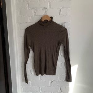 Everlane | Heathered Brown Turtleneck | M